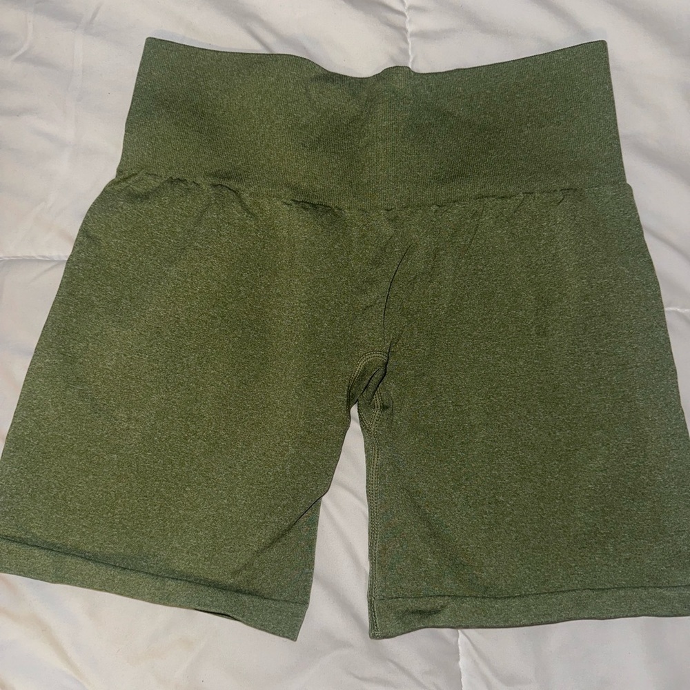 NVGTN Meadow Pro Seamless Shorts